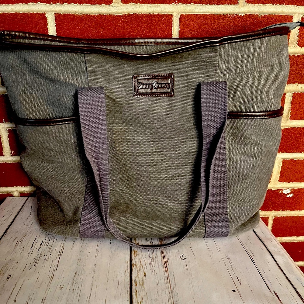 Shoulder bag- fits most laptops and notebooks.
